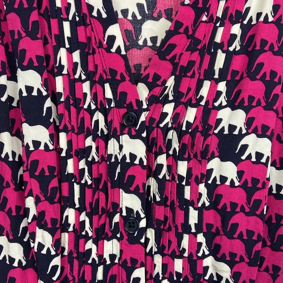 Crown & Ivy Women's Elephant Print Button Down Top SMALL Roll Tab Sleeves V-neck - Picture 3 of 7